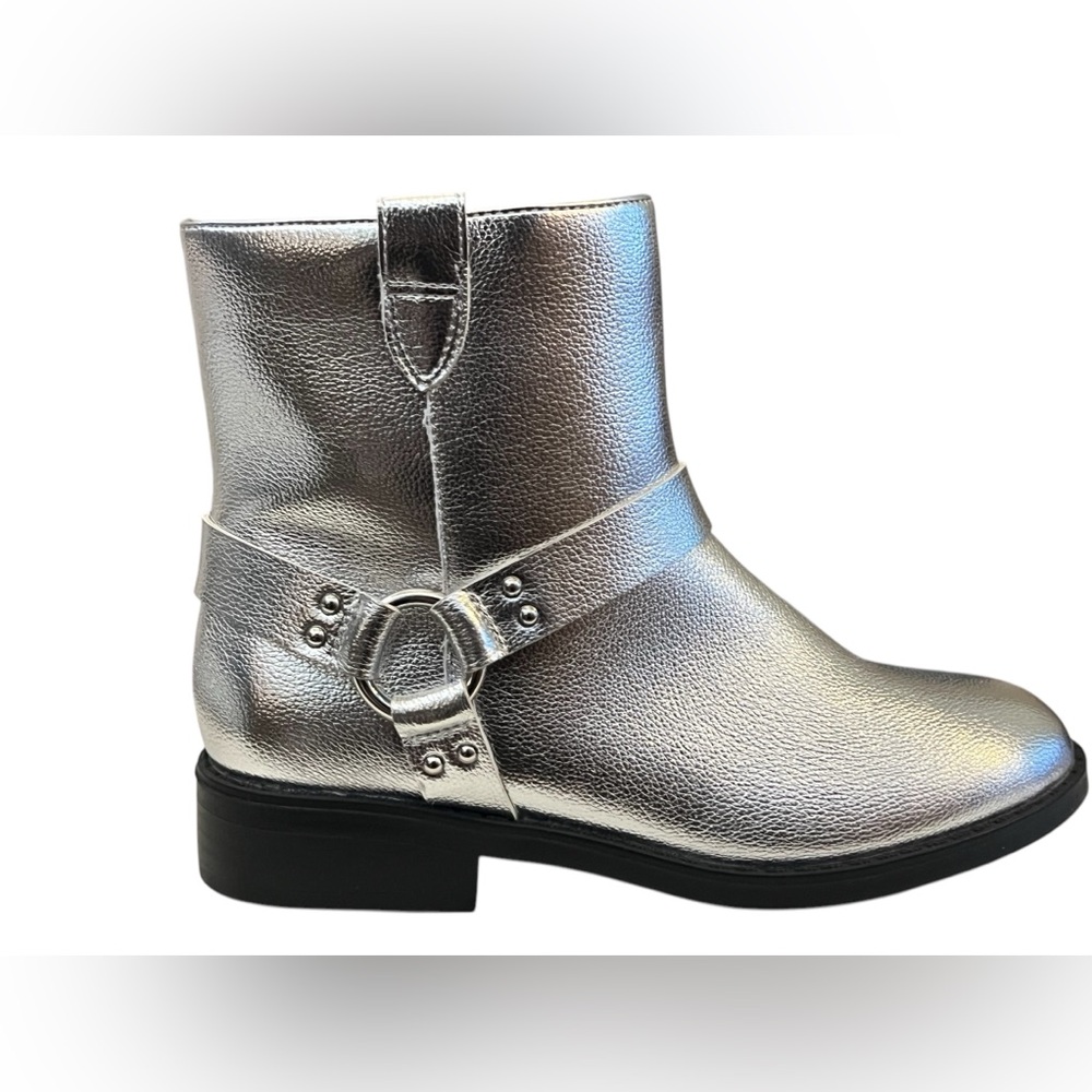 Kids' Minnow Metallic Harness Bootie
DV by Dolce Vita